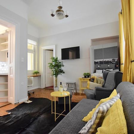 Standard Apartment By Hi5 - Chainbridge Budapeste Exterior foto