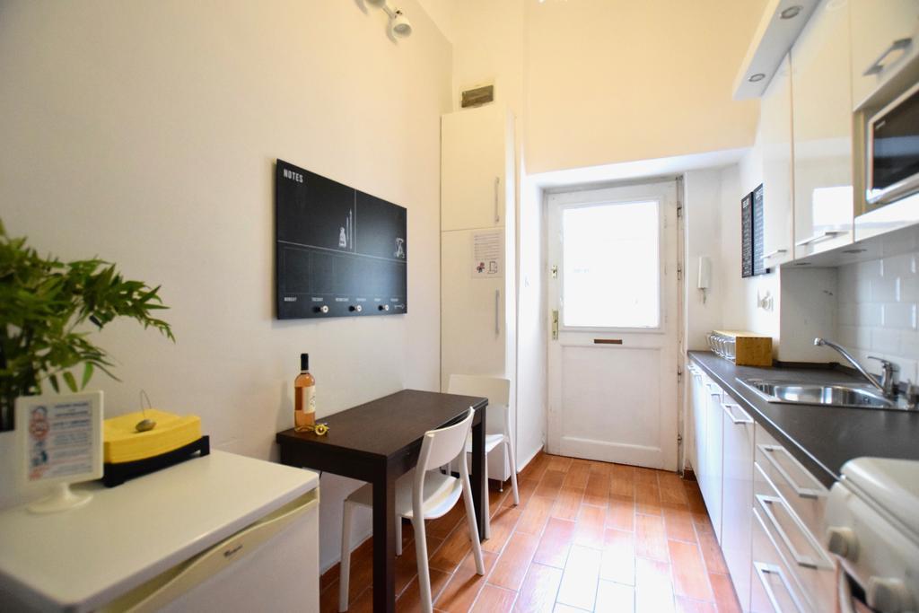 Standard Apartment By Hi5 - Chainbridge Budapeste Exterior foto