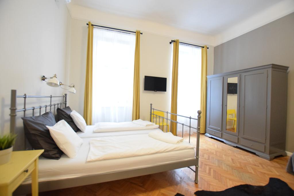Standard Apartment By Hi5 - Chainbridge Budapeste Exterior foto