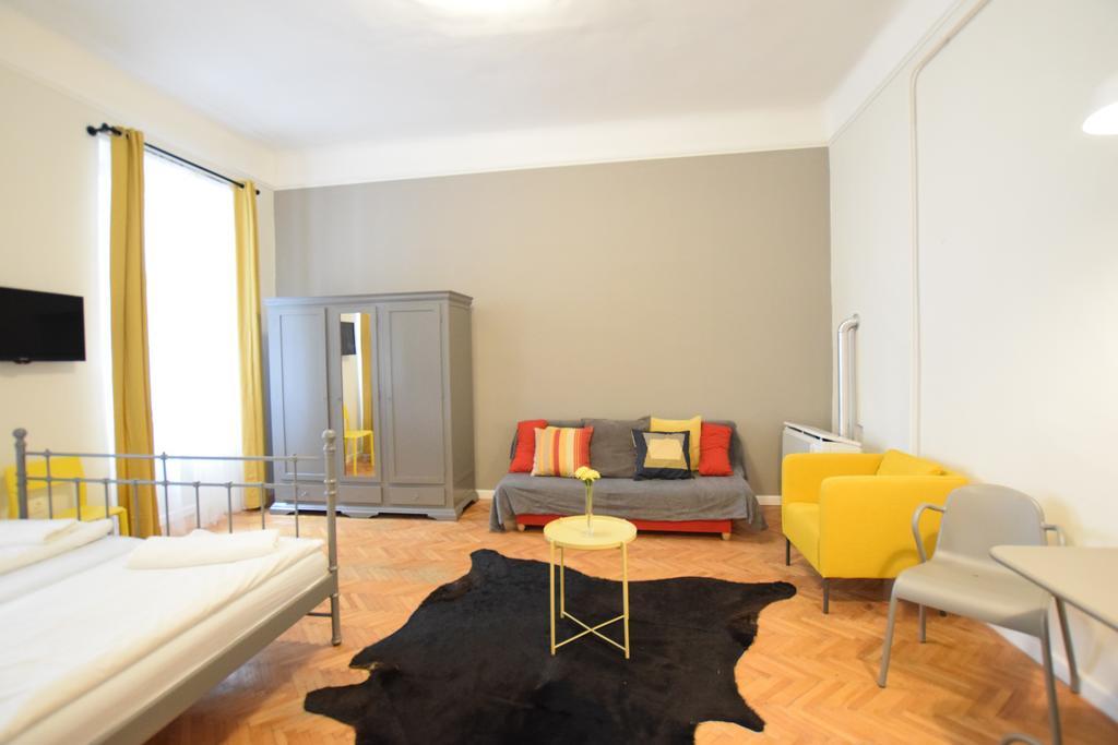 Standard Apartment By Hi5 - Chainbridge Budapeste Exterior foto